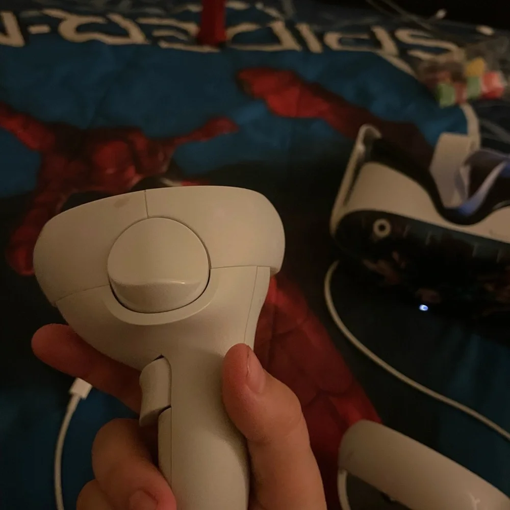 Brand new/ oculus with controllers/demon slayer stickers on oculus
